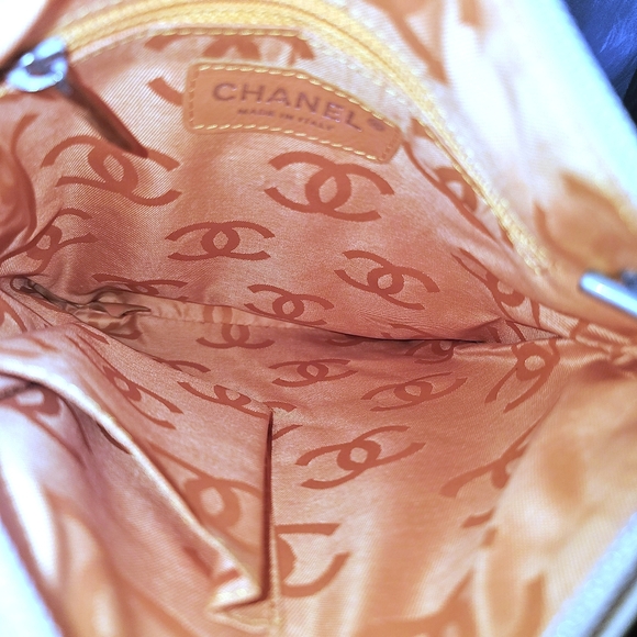 🔥 Chanel Cambon Crossbody 🔥 - Picture 5 of 13